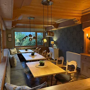 https://dreimaderlhaus-am-berg.com-bavaria.com