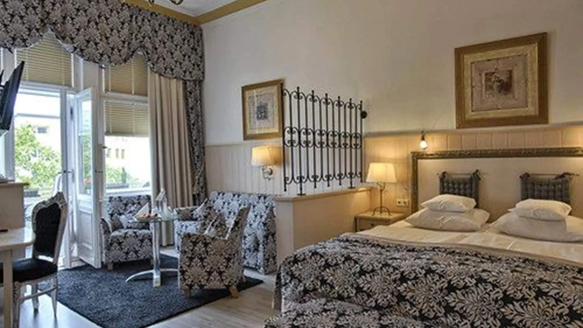 ***  Hotel Augusta Am Kurfuerstendamm Βερολίνο Γερμανία