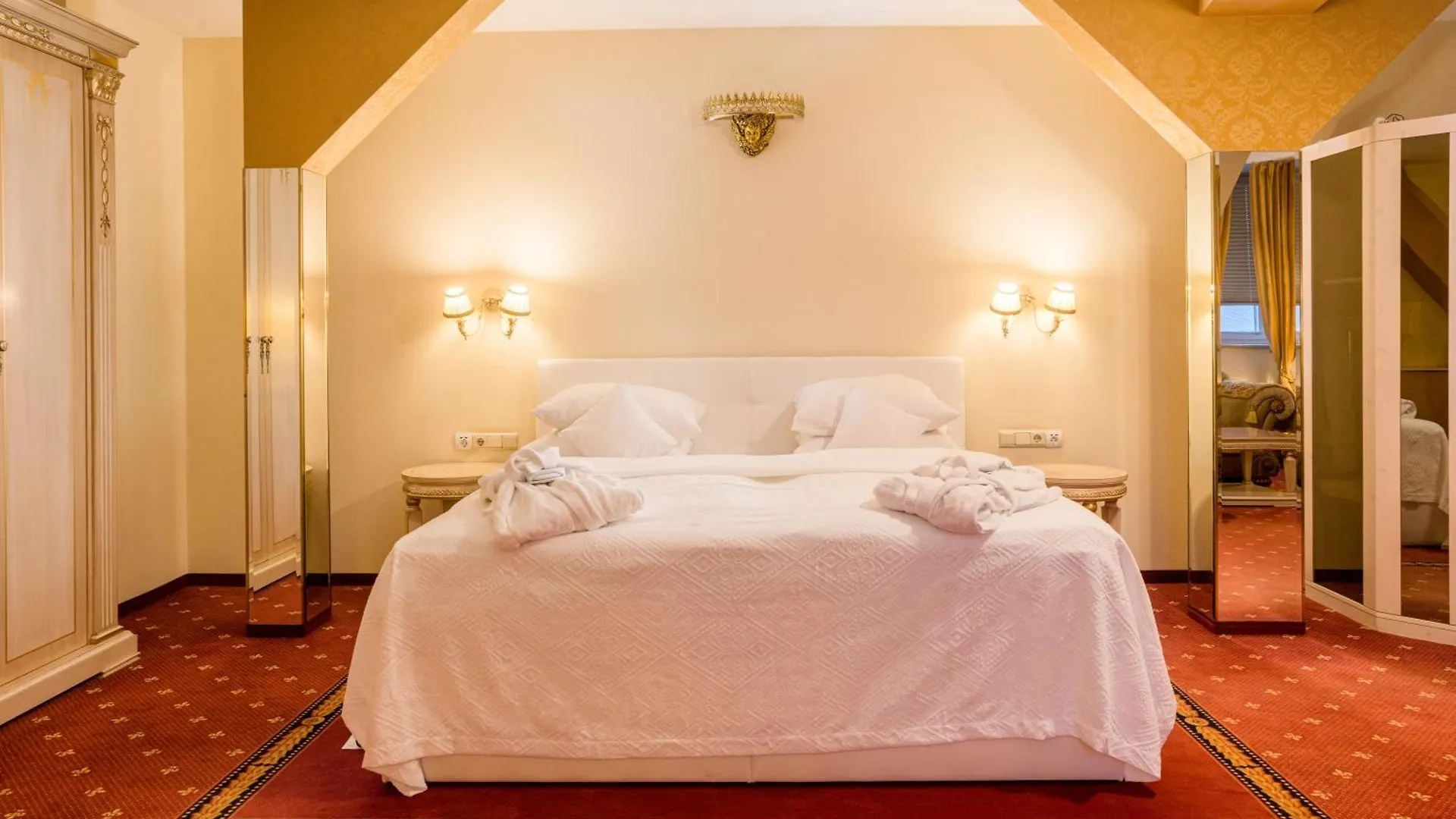 Hotel Augusta Am Kurfuerstendamm Βερολίνο 3*,