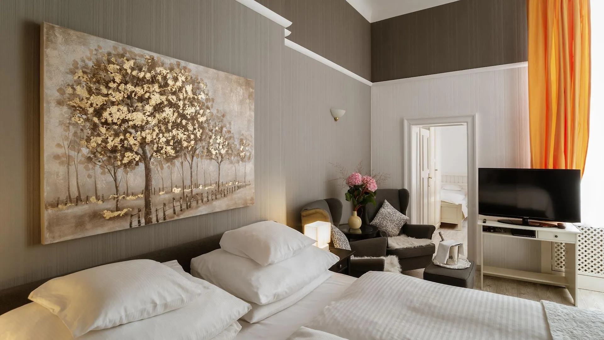 Hotel Augusta Am Kurfuerstendamm Berlin Germany