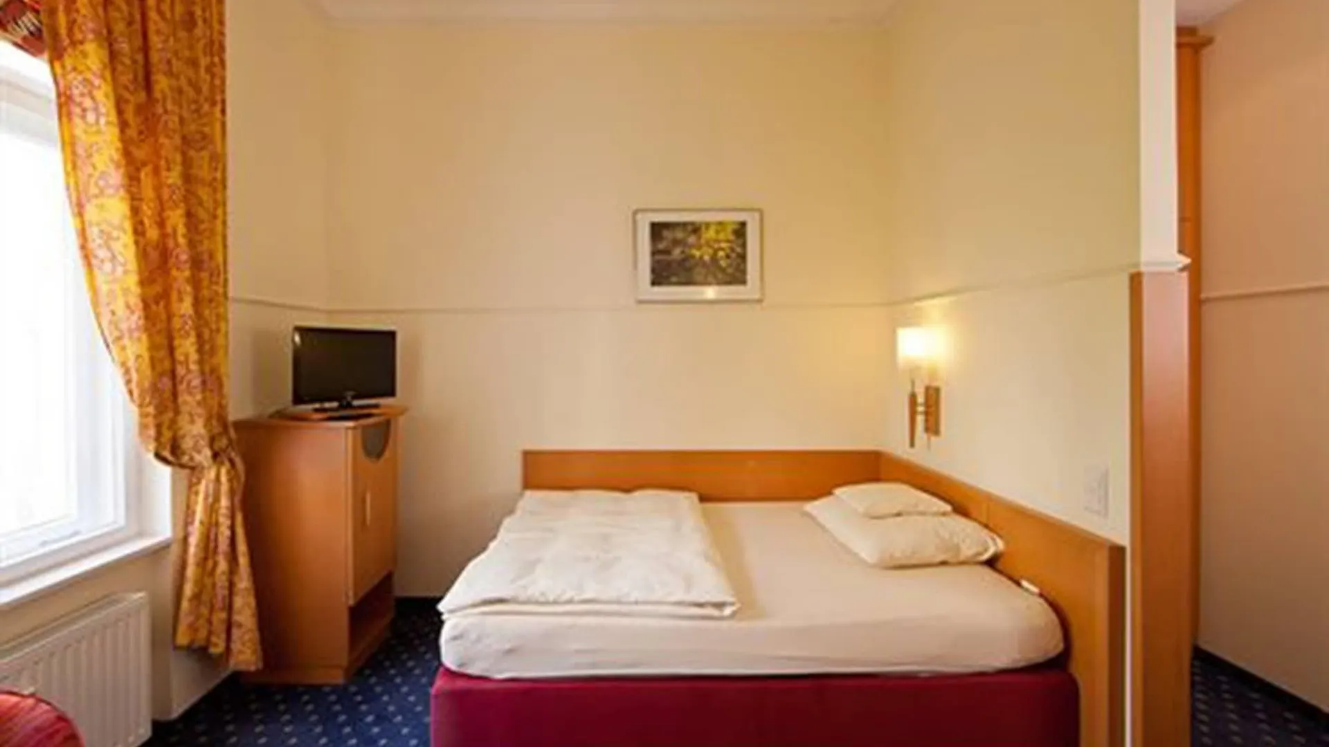 Hotel Augusta Am Kurfuerstendamm Berlin 3*,